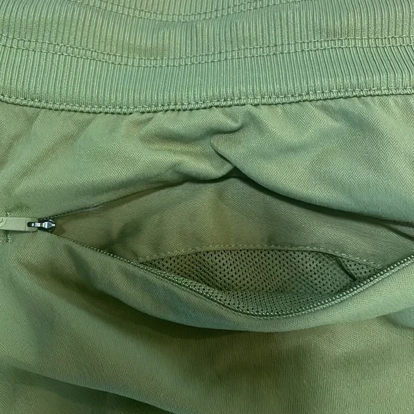 The North Face Women's Aphrodite Shorts - Picture 11 of 11